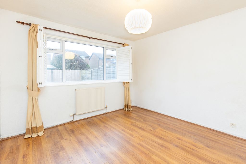 Property photo 3 of 9 Reception/ Bedroom