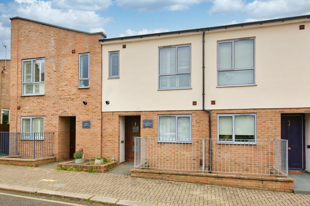 Property photo 2 of 14