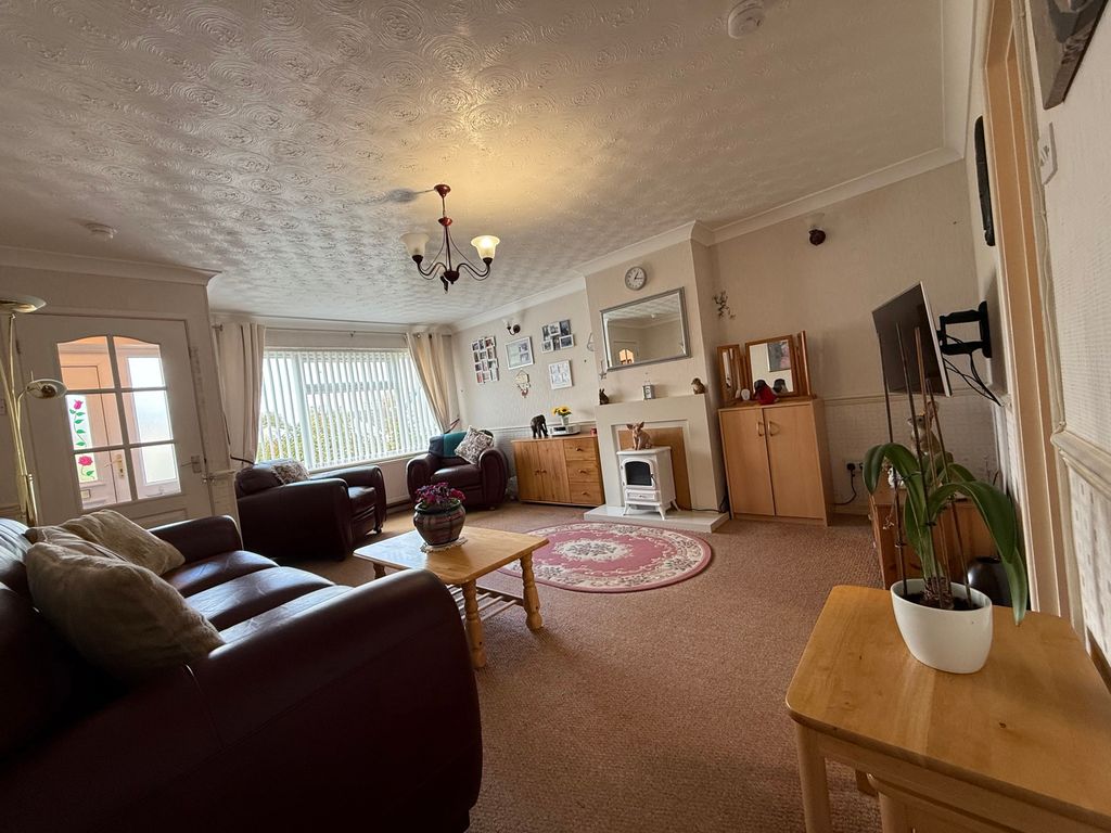 Property photo 3 of 13 Photograph