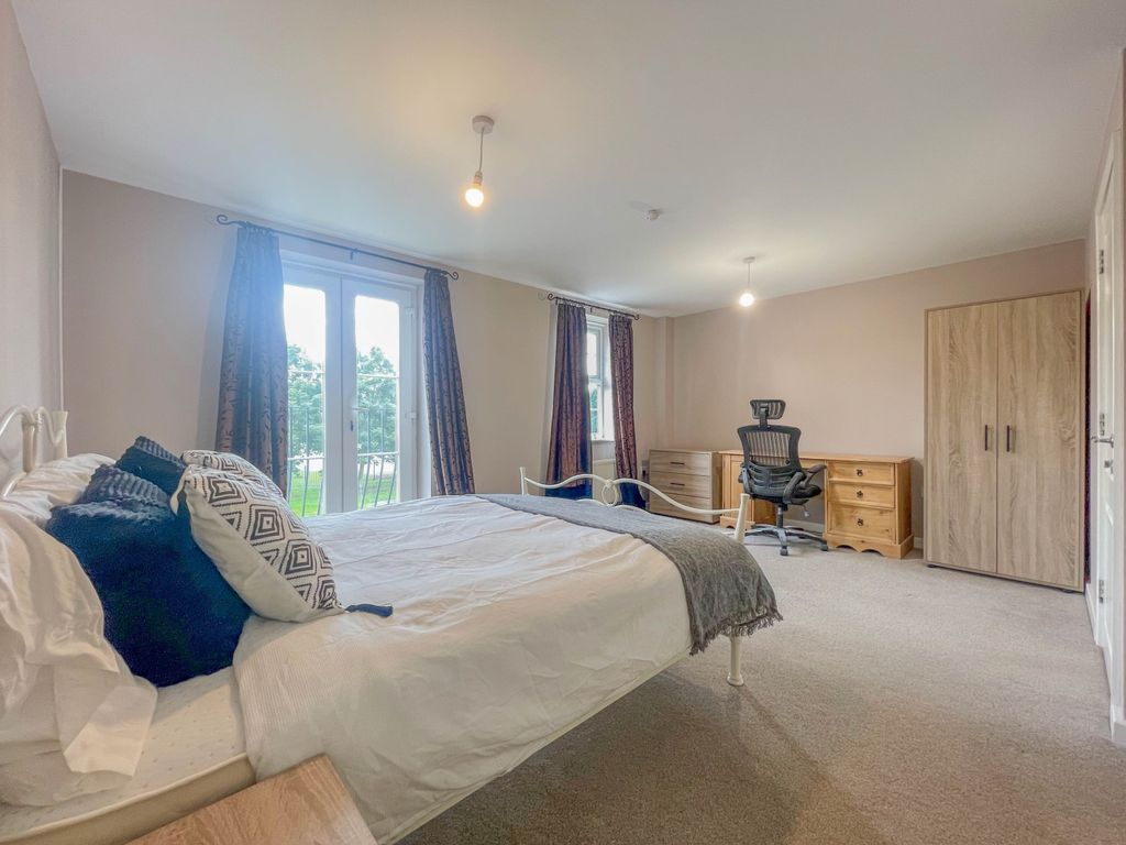 Property photo 1 of 7 Bed 3 (Again)