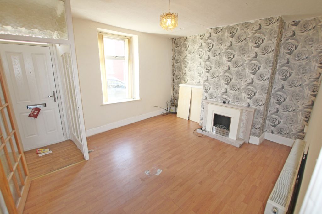 Property photo 2 of 6 2