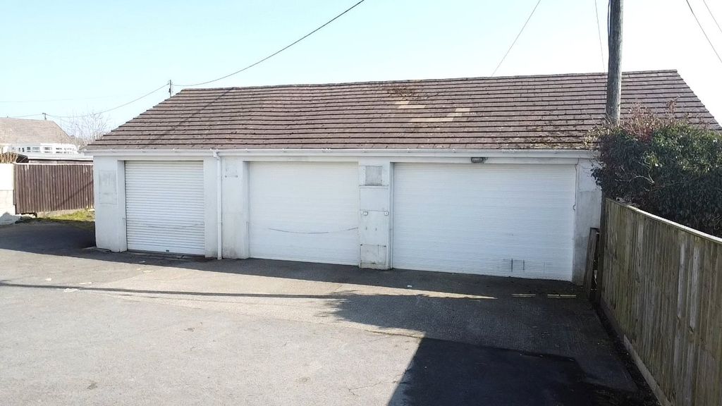 Property photo 3 of 20 Picture No. 24