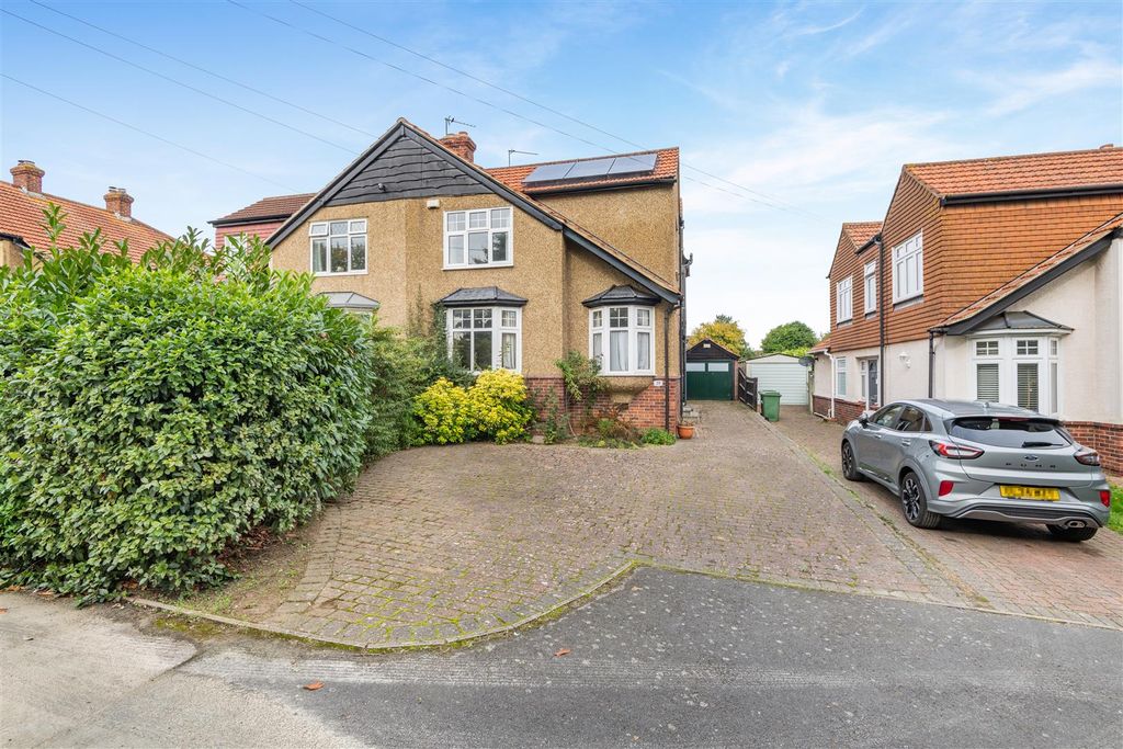 Property photo 1 of 16 8665474-Exterior05.Jpg