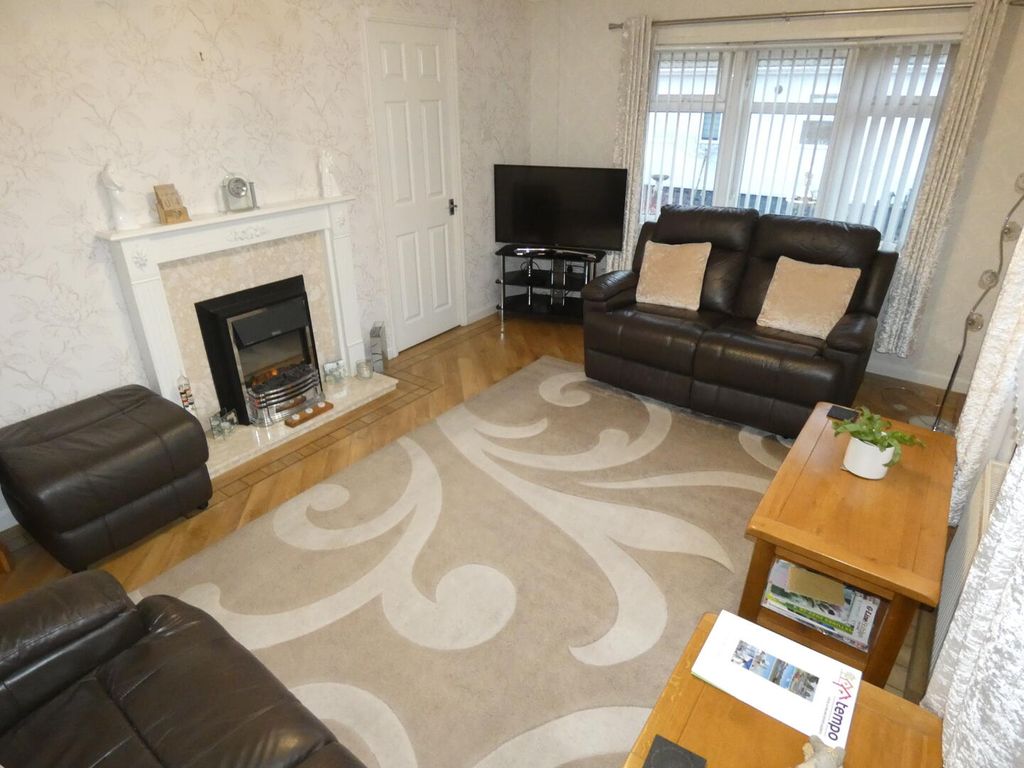 Property photo 2 of 15 Living Room