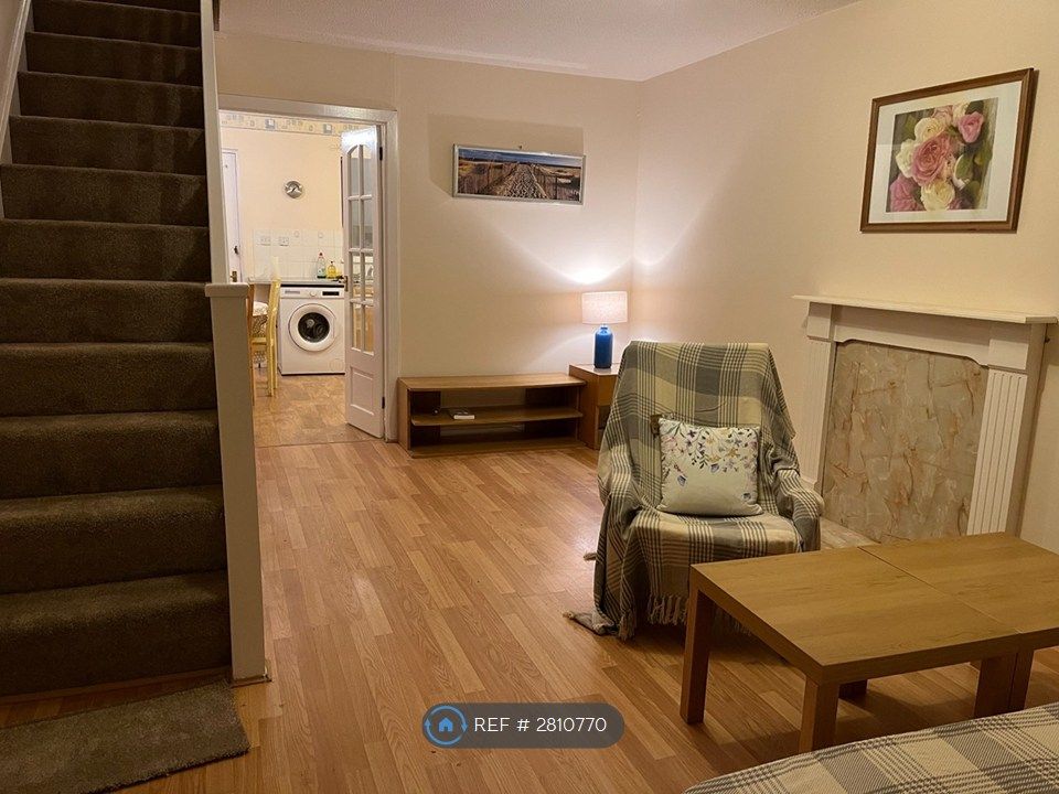 Property photo 1 of 11 Lounge