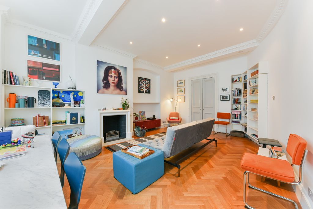 Property photo 2 of 12