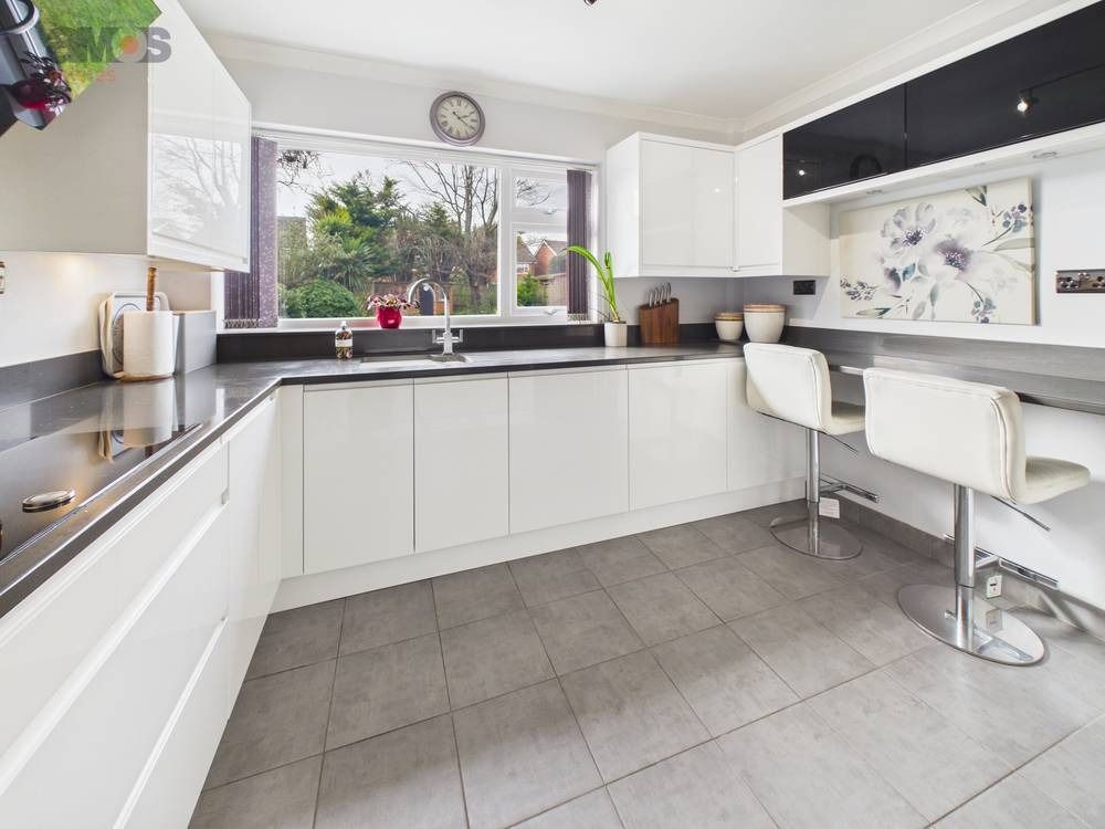 Property photo 2 of 27 4958054