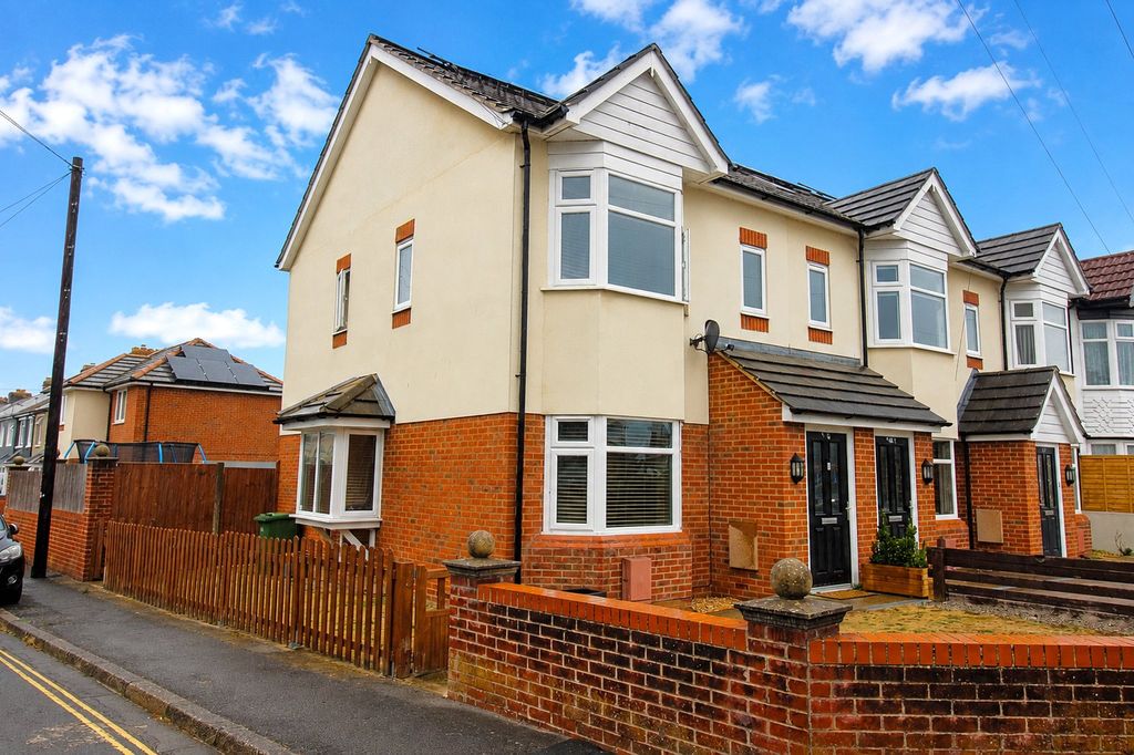 Property photo 1 of 21 Picture No. 07