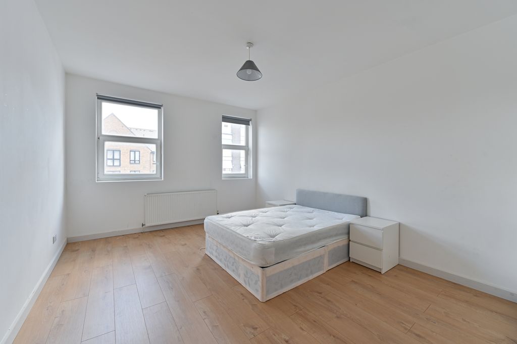 Property photo 3 of 4
