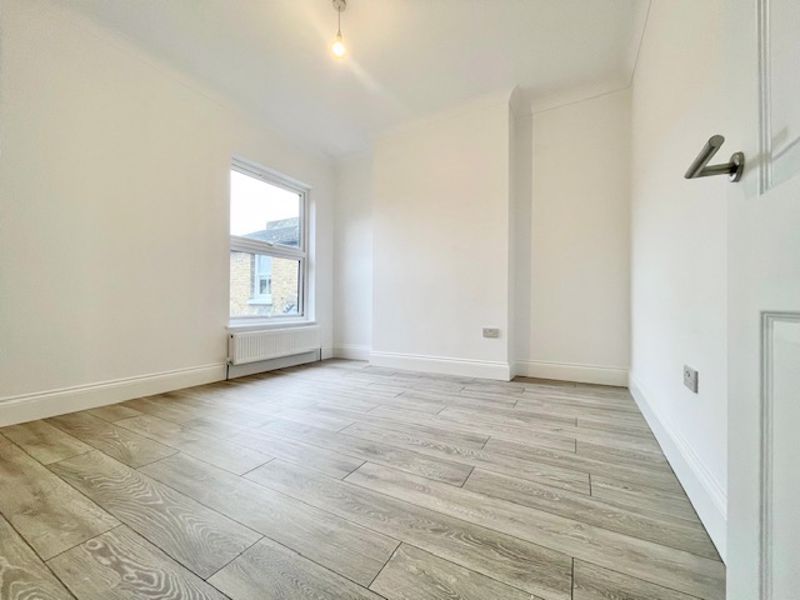 Property photo 3 of 6 Photo 6