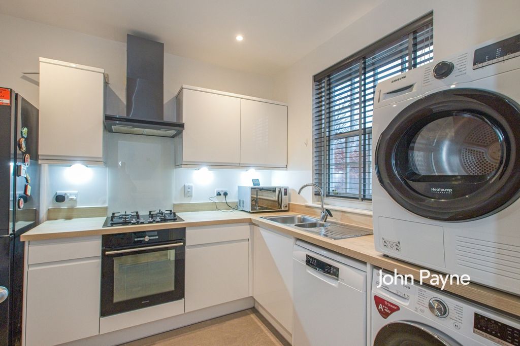 Property photo 2 of 10 Img_5924