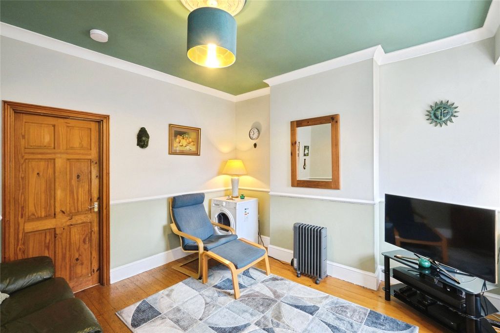 Property photo 3 of 19 Picture No. 25