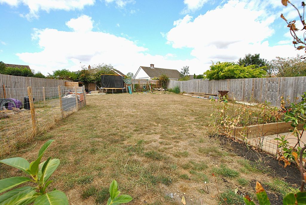 Property photo 2 of 23