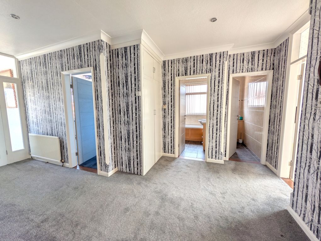 Property photo 3 of 16 Hallway