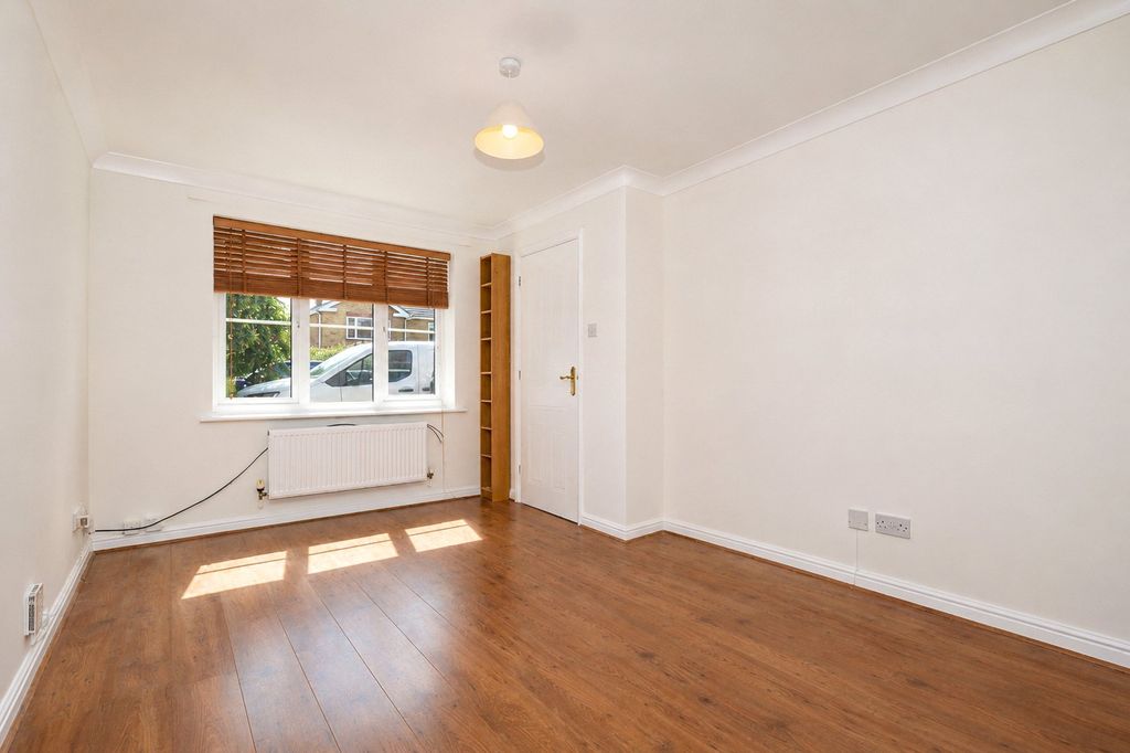 Property photo 3 of 11 Picture No. 11