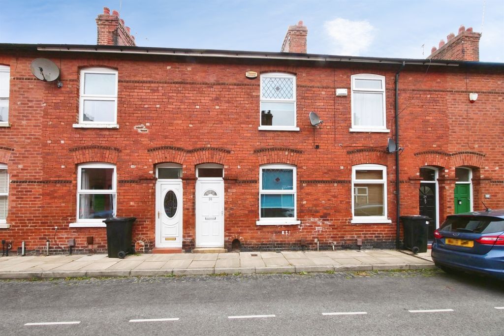Property photo 1 of 17