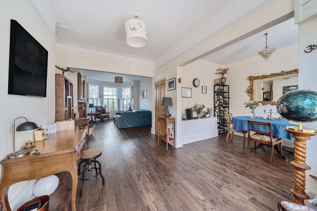 Property photo 2 of 12