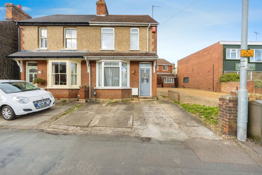 Property photo 1 of 17 Photography