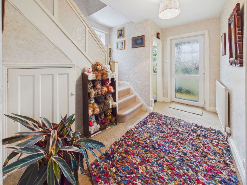 Property photo 3 of 25