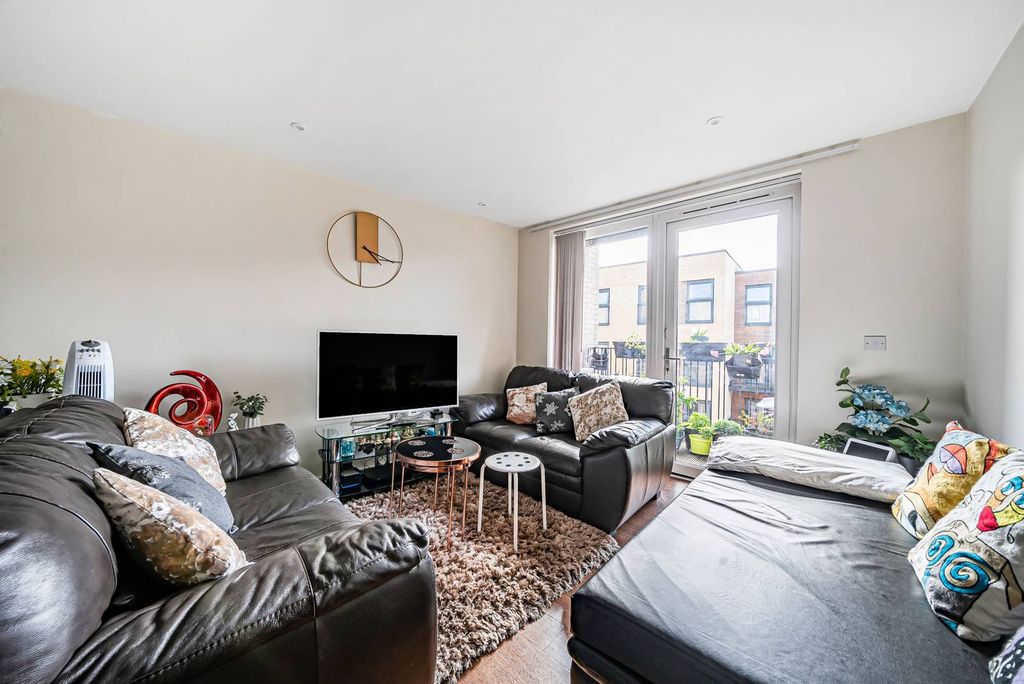 Property photo 1 of 8