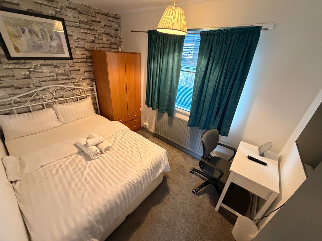 Property photo 1 of 11 Image