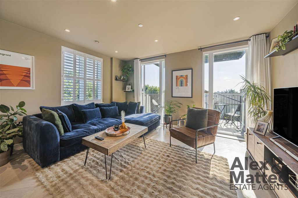 Property photo 1 of 22 Holly Tree Apartments