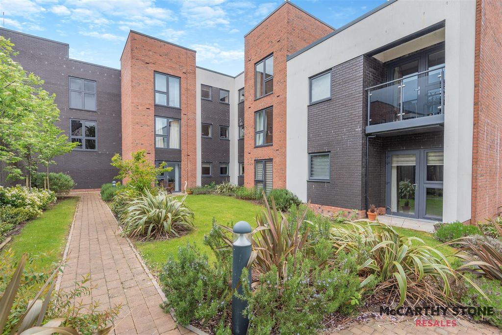 Property photo 1 of 12 8595970-Exterior01.Jpg