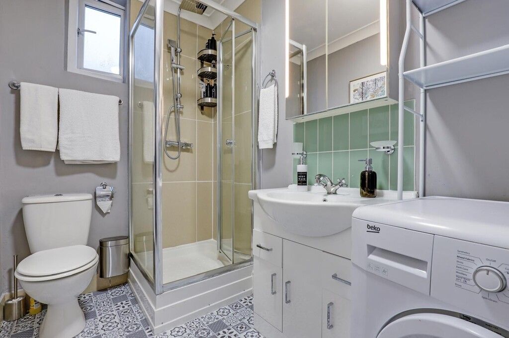 Property photo 2 of 11 F5A8Ff88-85F6-476B-B