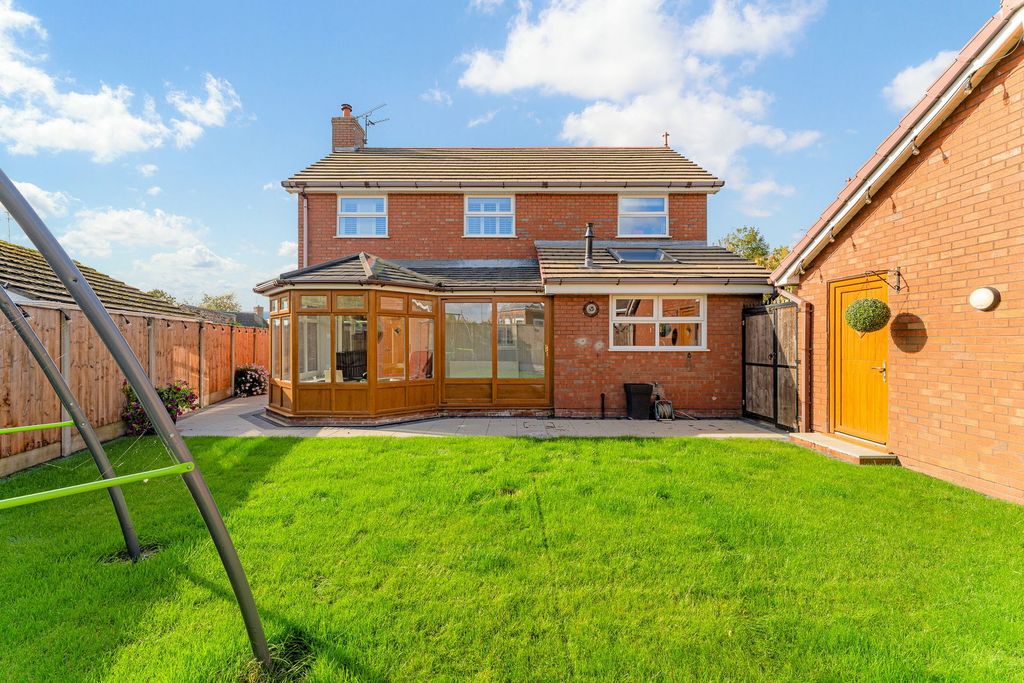 Property photo 2 of 47