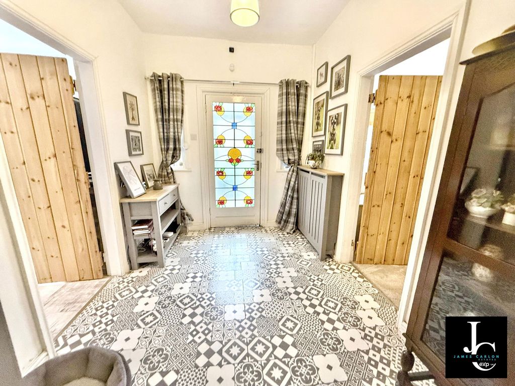 Property photo 3 of 29