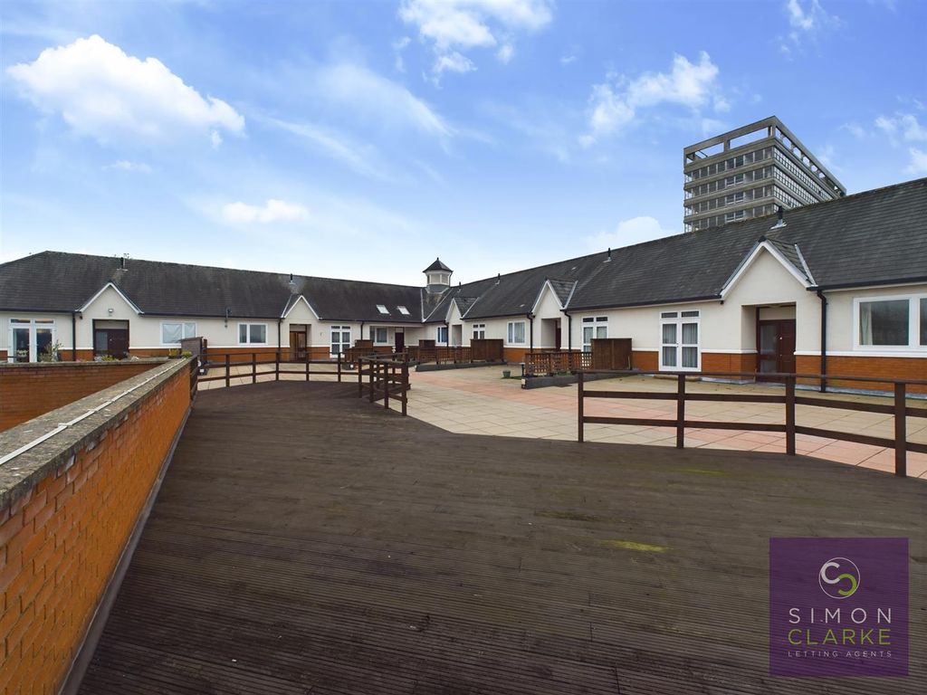 Property photo 1 of 14 Cam03369G0-Pr0210-Still030.Jpg