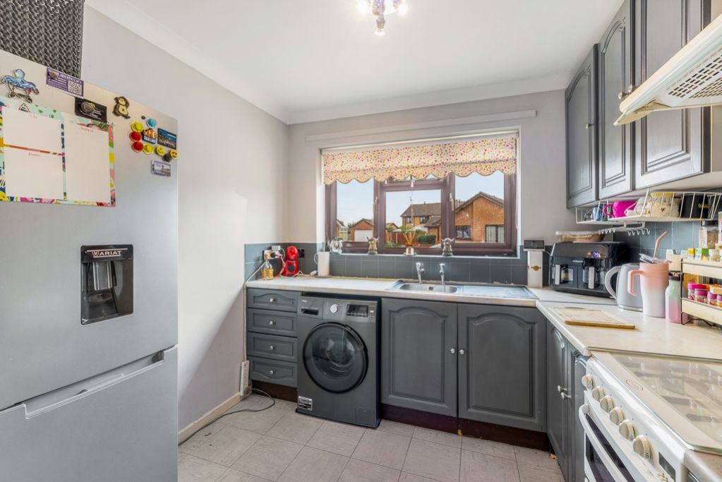 Property photo 2 of 19 31 St William Court (Holbeach)-13