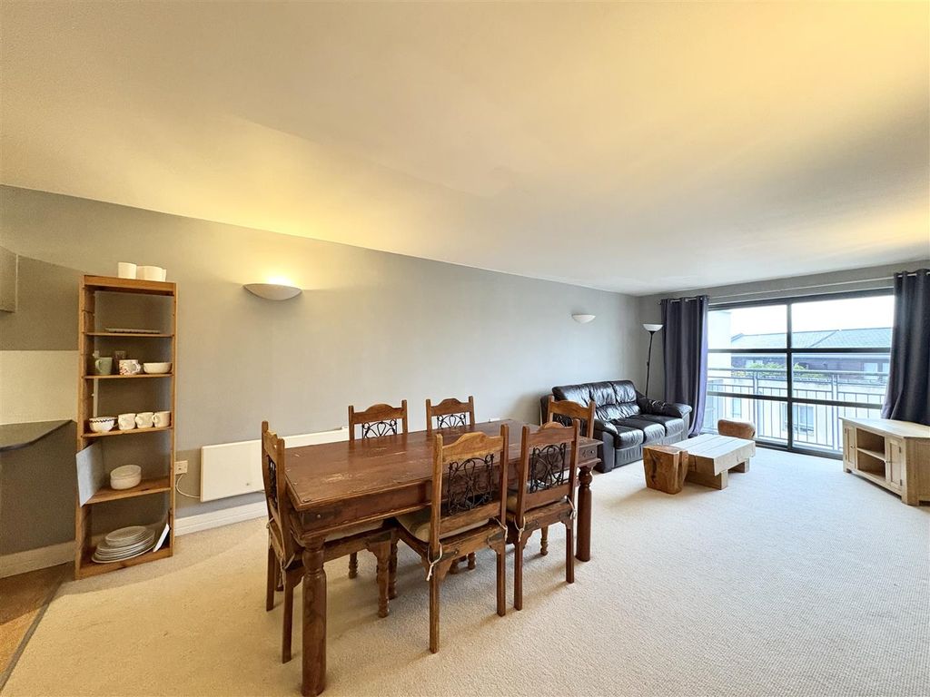 Property photo 2 of 14 Image00003.Jpeg