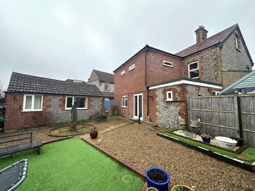 Property photo 3 of 24