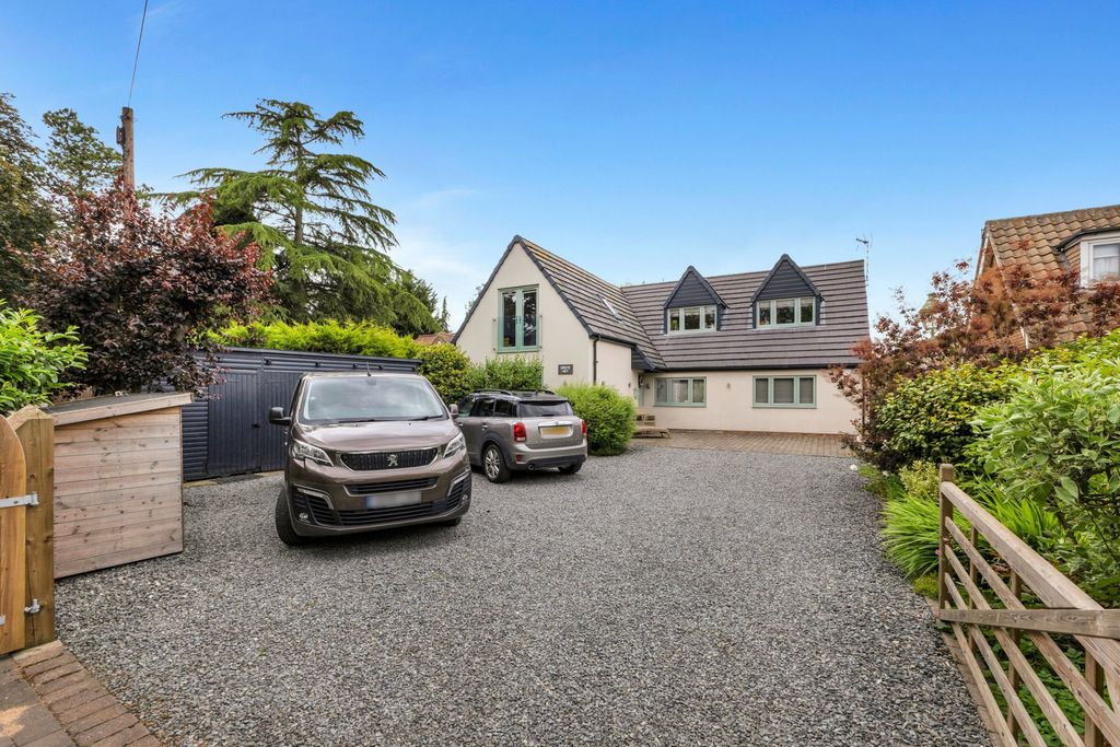 Property photo 1 of 32