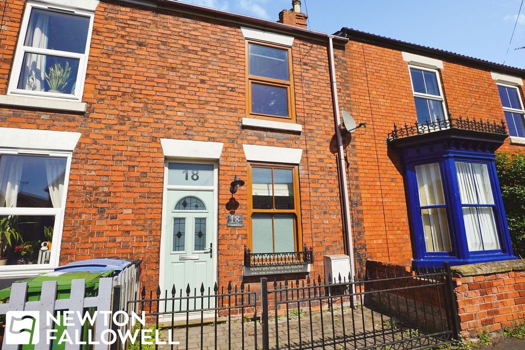 Property photo 1 of 12