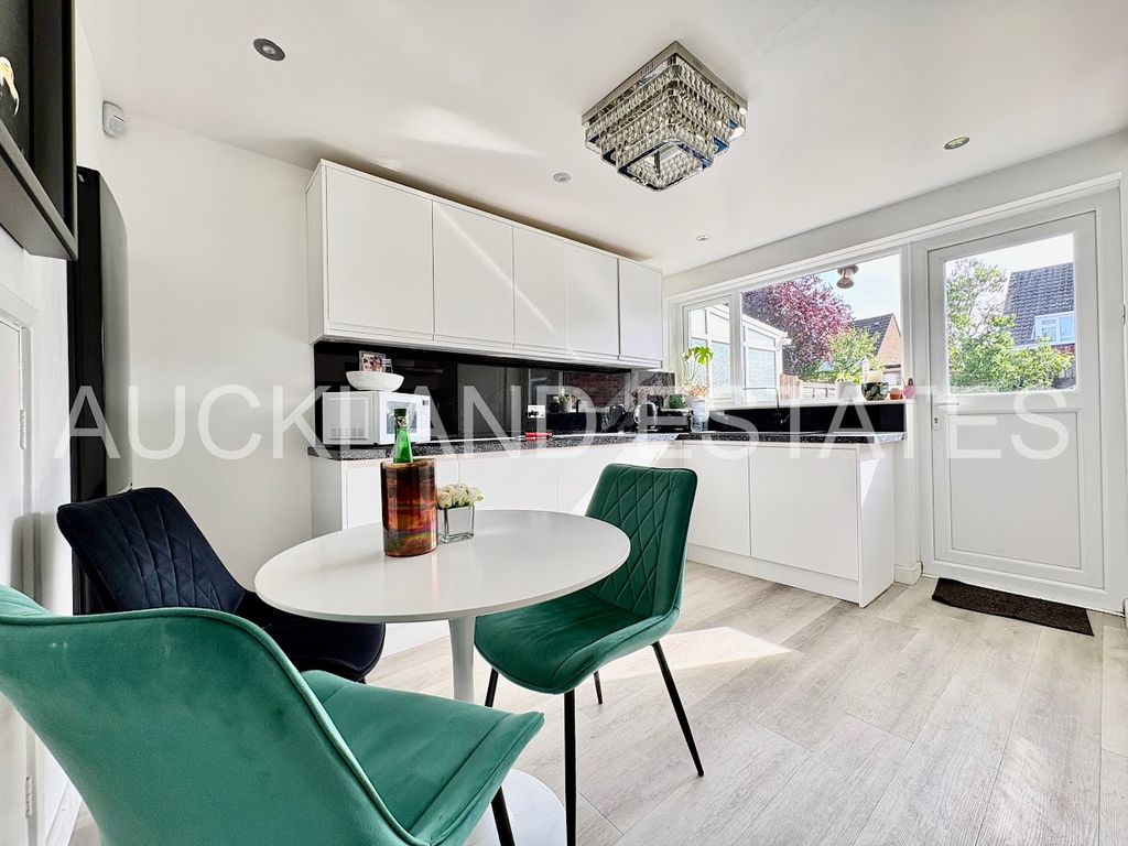 Property photo 3 of 15 Image00015 (2)-1758730409807