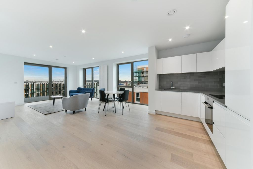 Property photo 1 of 10