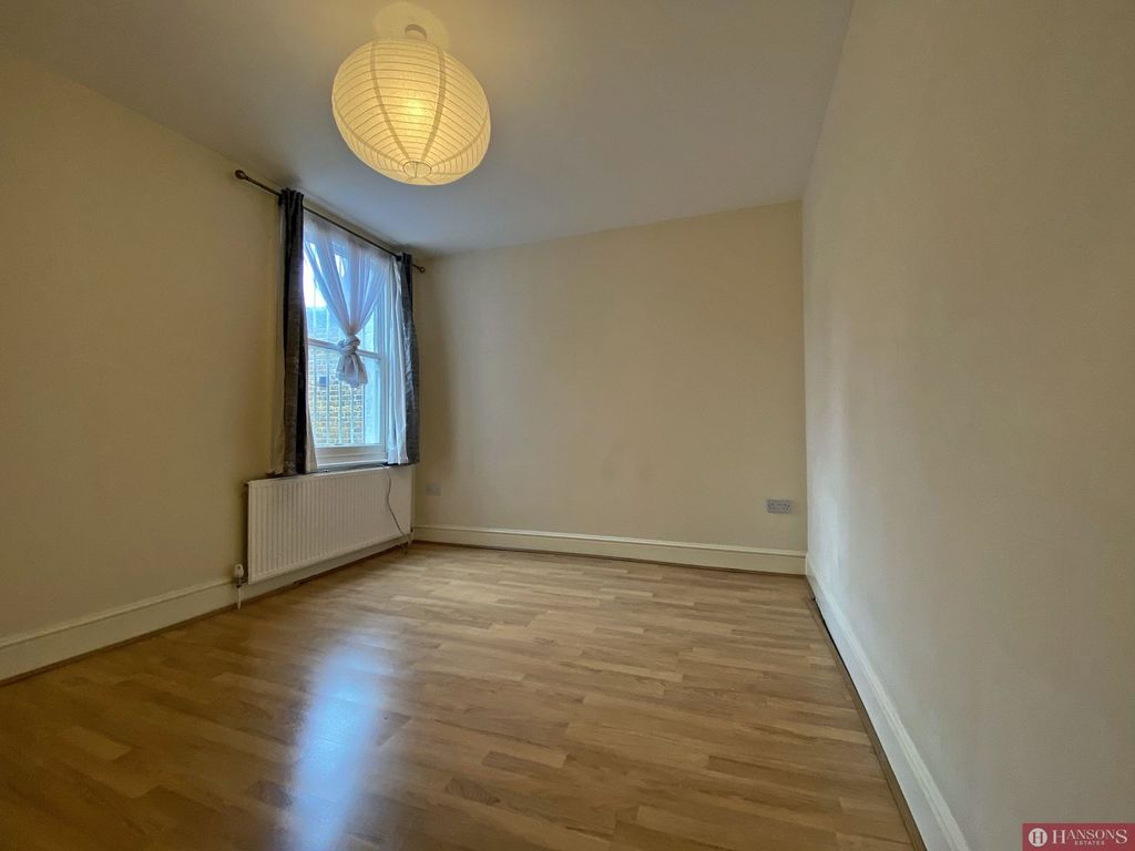 Property photo 2 of 6 Photo 3