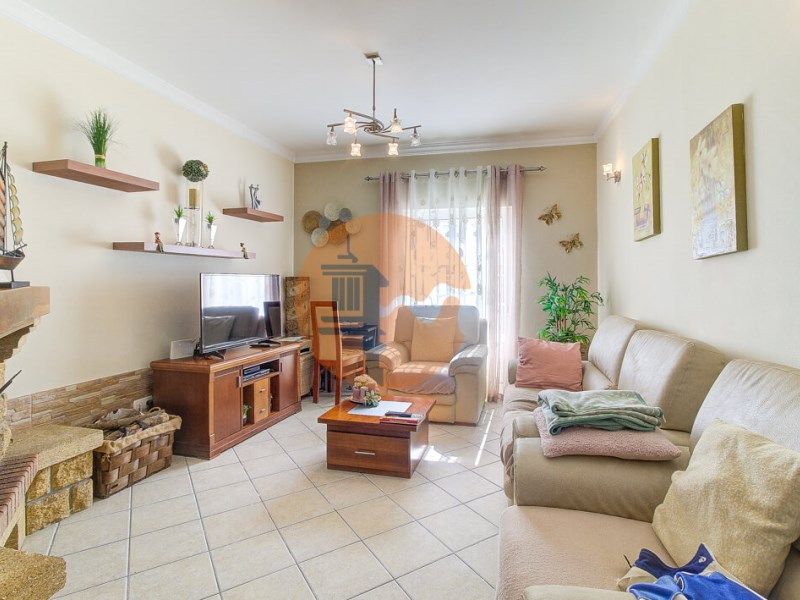 Property photo 2 of 52