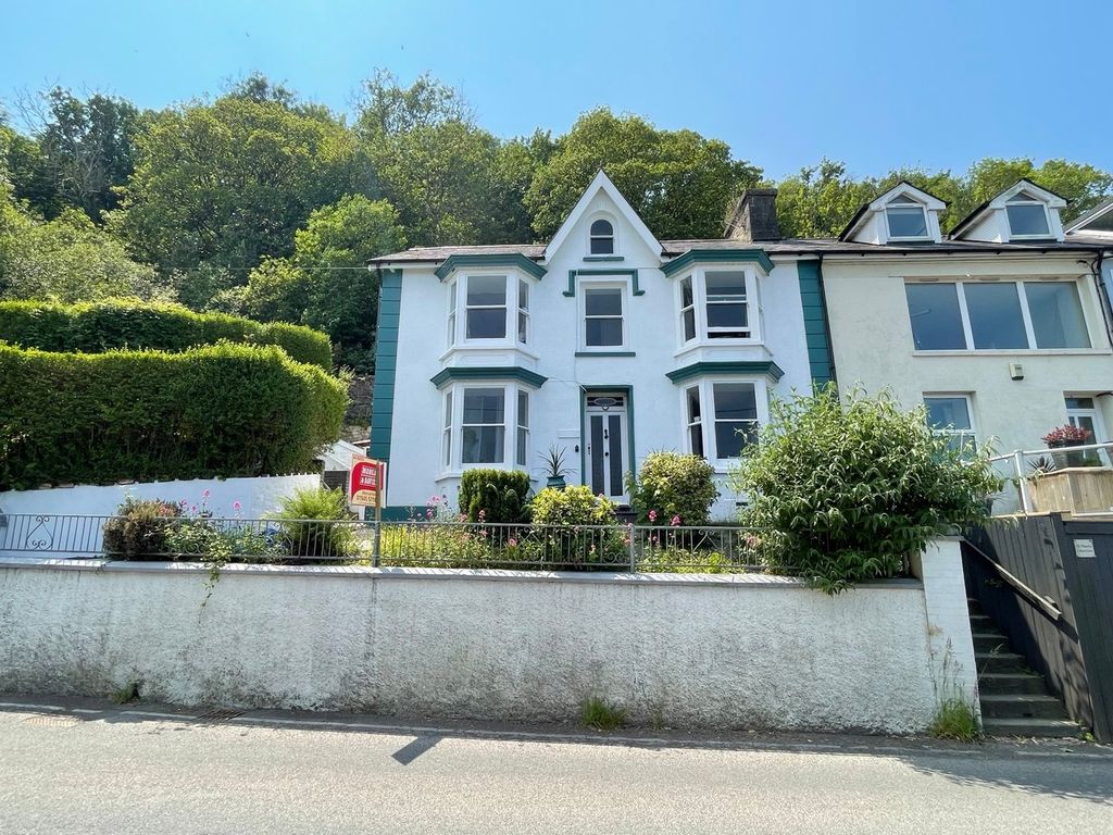 Property photo 2 of 42