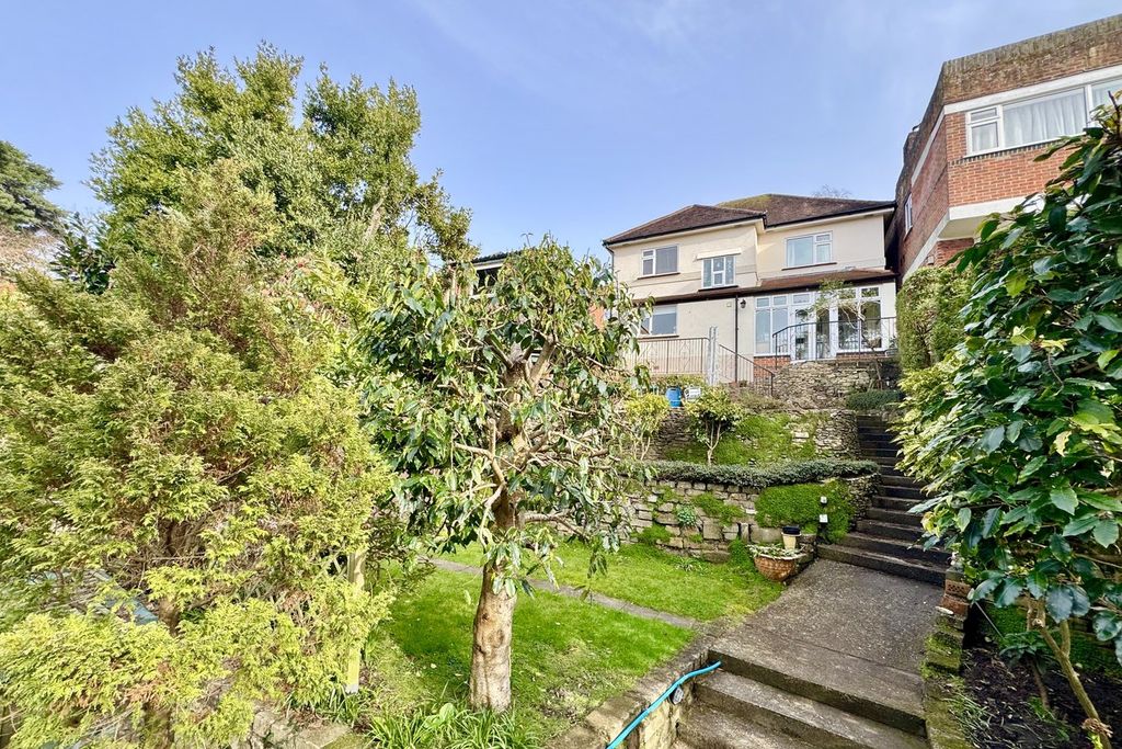 Property photo 3 of 21