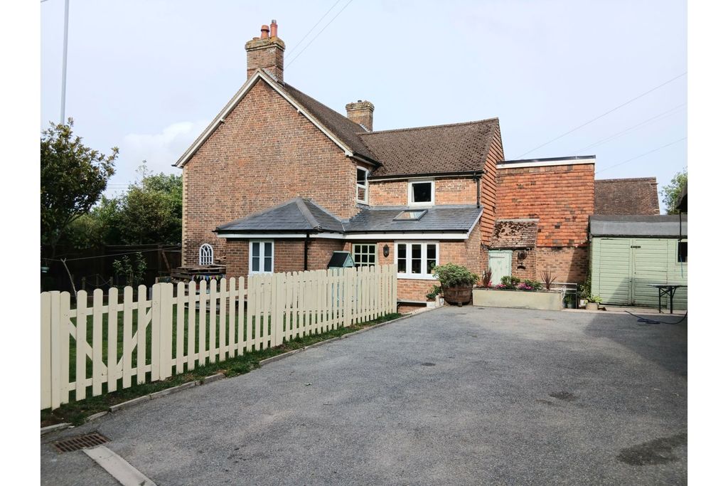 Property photo 1 of 16