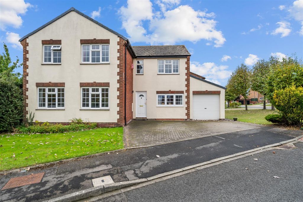 Property photo 1 of 32