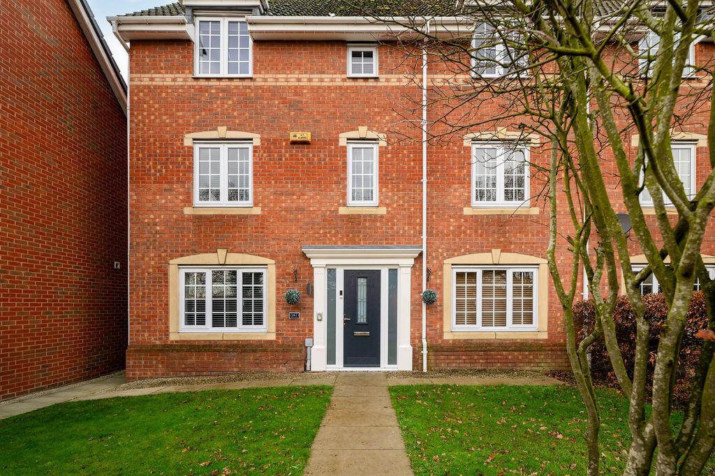 Property photo 1 of 25