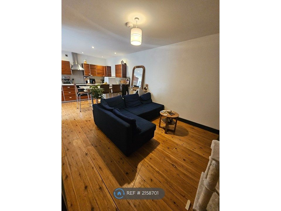 Property photo 3 of 27