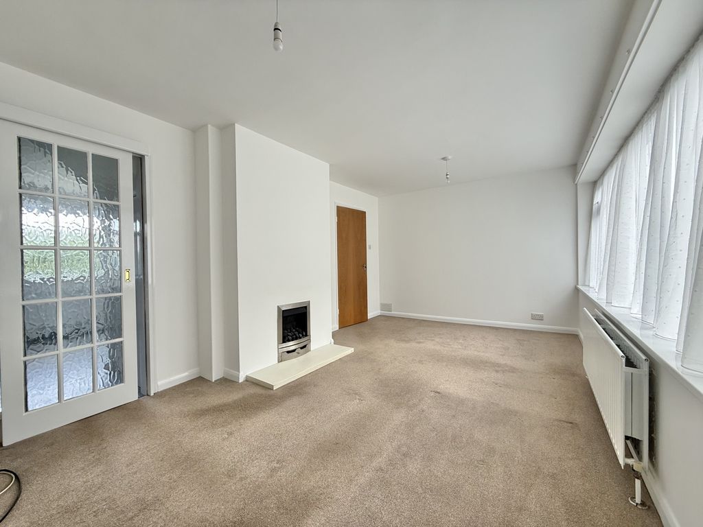 Property photo 3 of 17 Photo 4