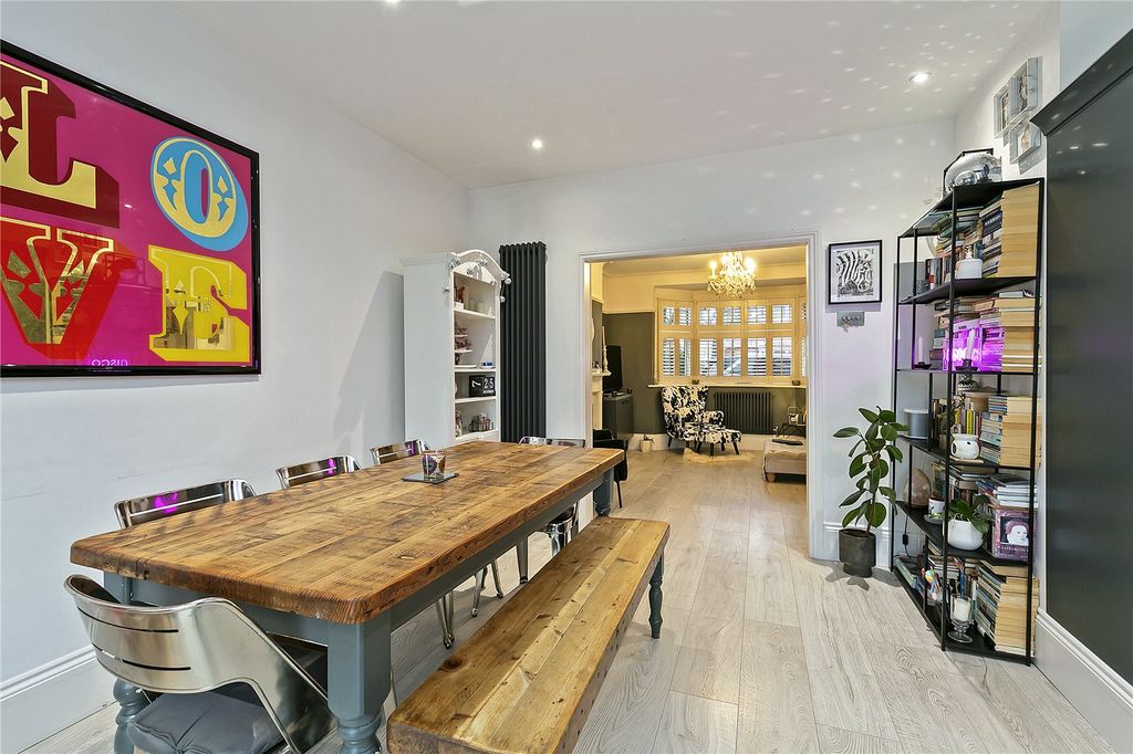 Property photo 3 of 18 Picture No. 22