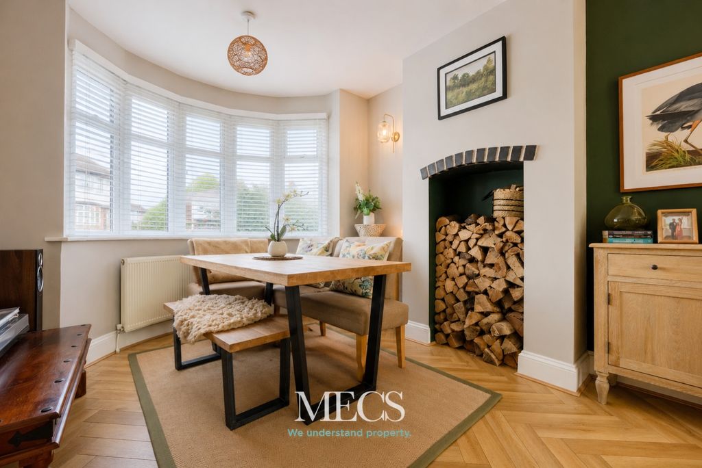 Property photo 3 of 19 4663304