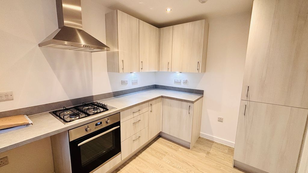 Property photo 3 of 48